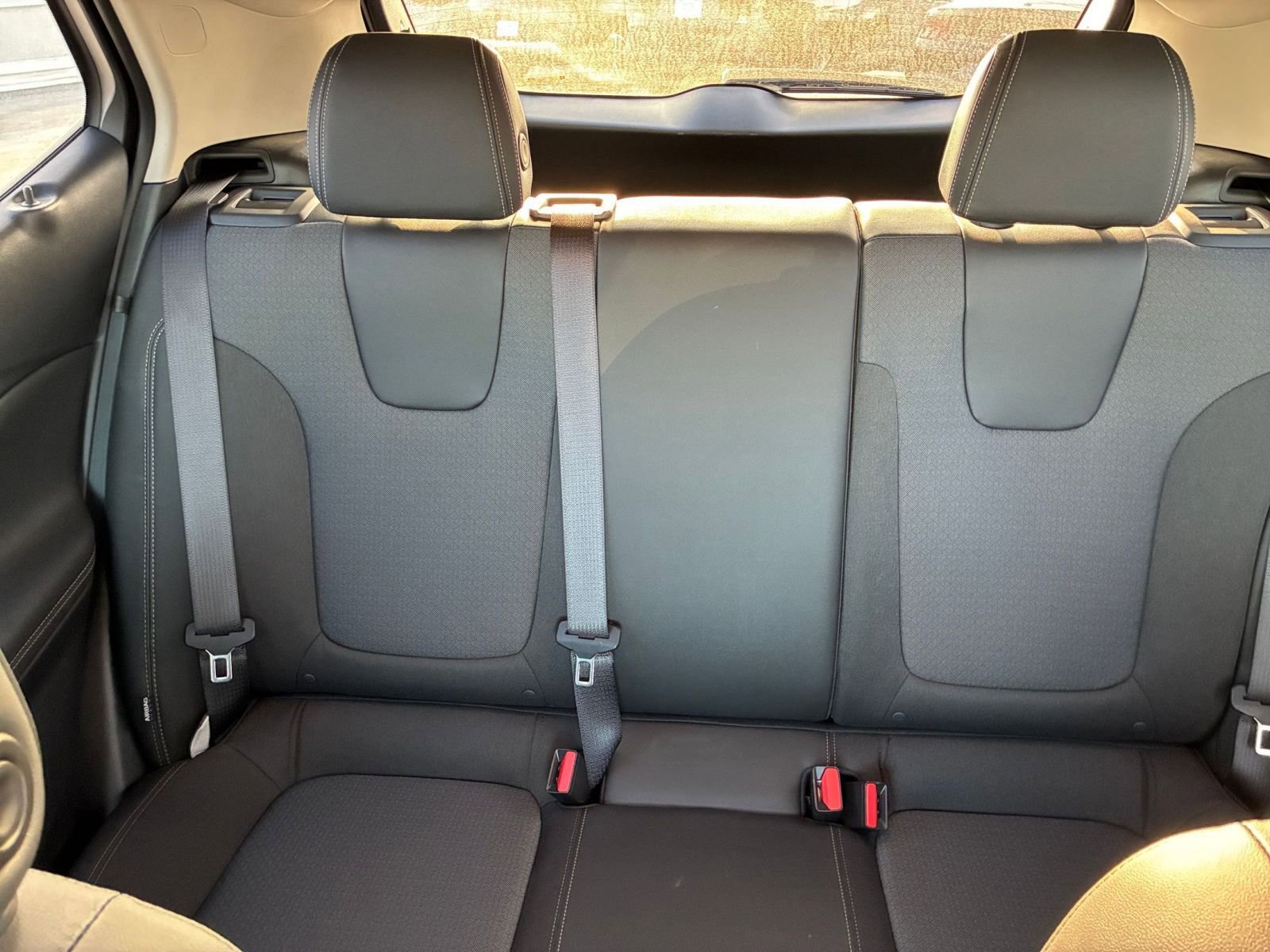 Used 2025 Buick Encore GX Preferred image 36