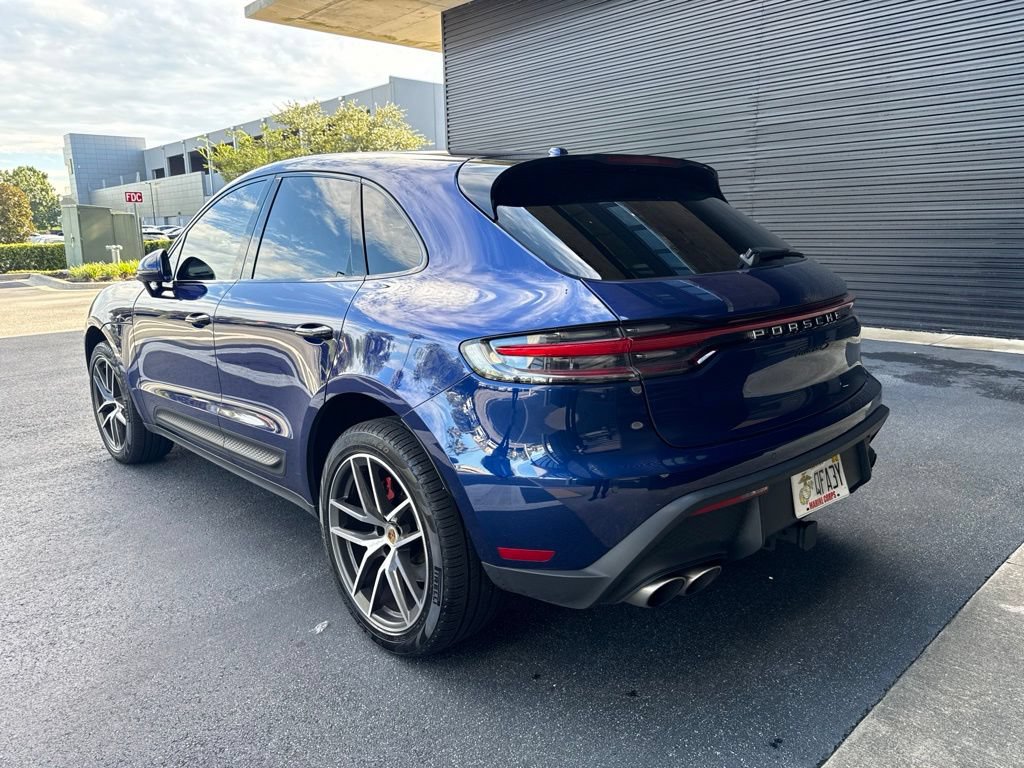Certified 2025 Porsche Macan S AWD/4WD image 3