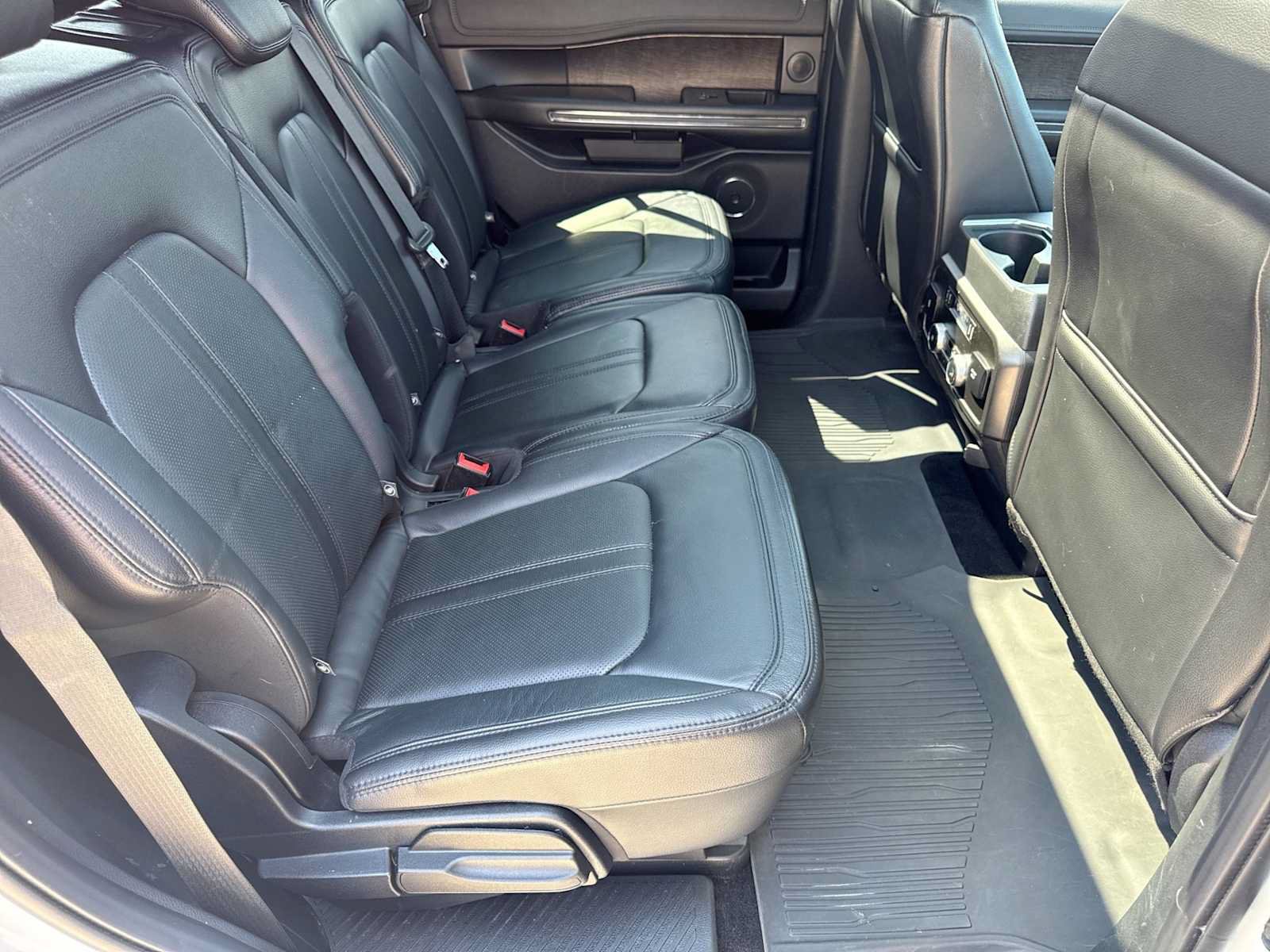 Used 2020 Ford Expedition Limited w/ Special Edition Package AWD/4WD image 16