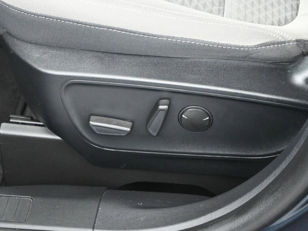 Certified 2022 Ford Escape SE w/ Cold Weather Package AWD/4WD image 9