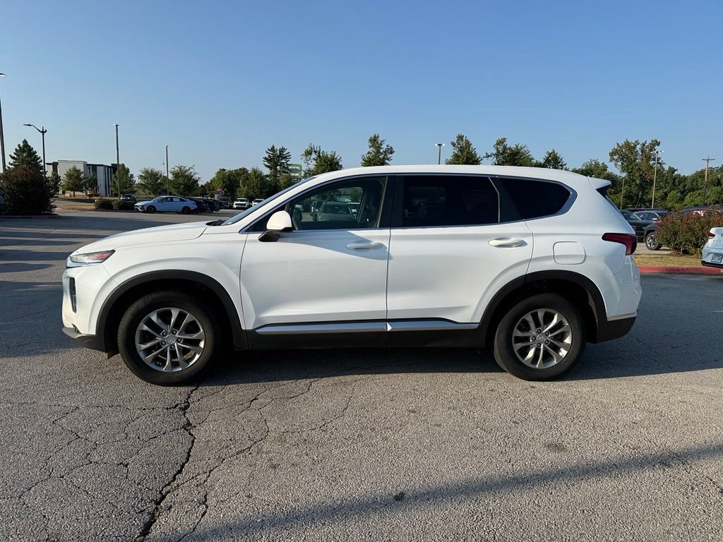 Used 2019 Hyundai Santa Fe SE AWD/4WD image 4