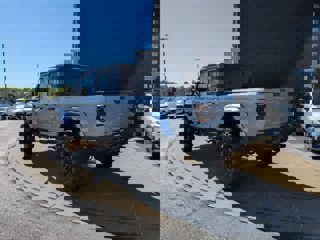 Used 2021 Jeep Gladiator Overland w/ Popular Equipment Package image 4