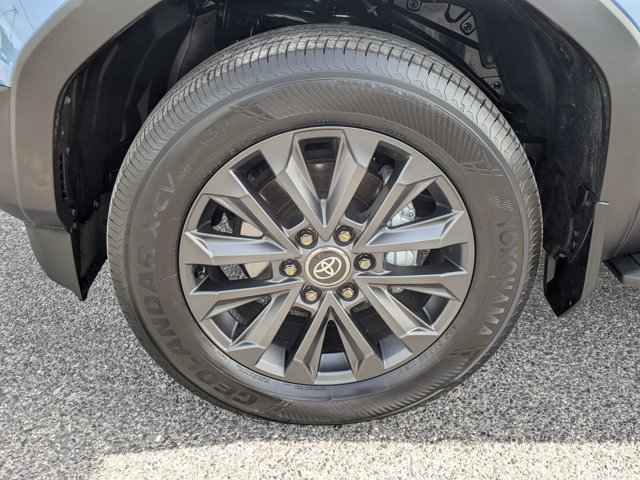 Used 2025 Toyota Land Cruiser w/ Premium Package image 23