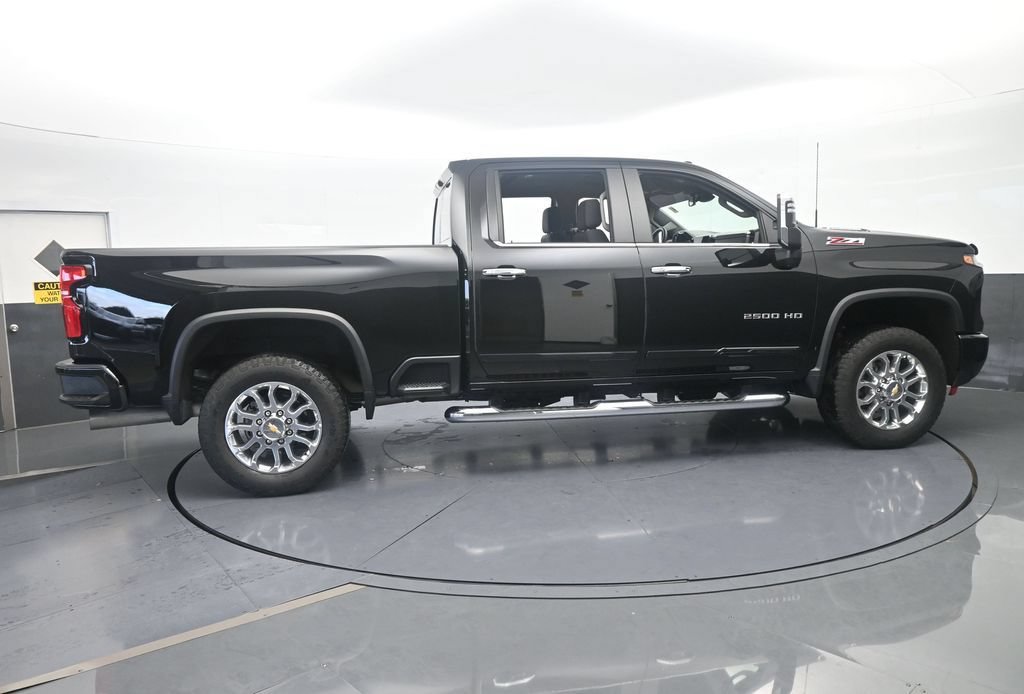 Used 2025 Chevrolet Silverado 2500 LT w/ Z71 Chrome Sport Edition AWD/4WD image 7
