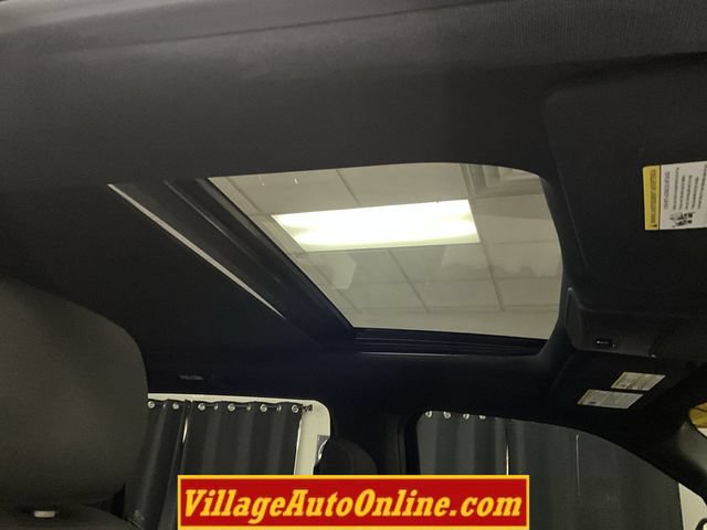Used 2017 Ford F150 XLT w/ Equipment Group 302A Luxury AWD/4WD image 41