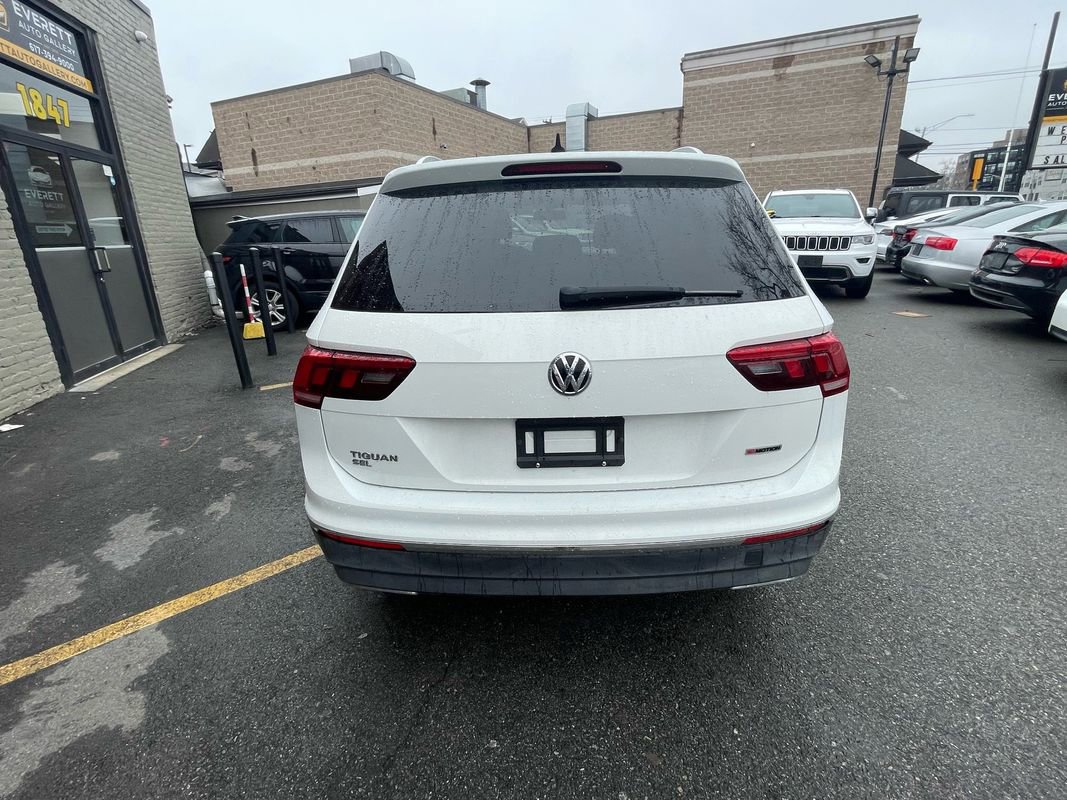 Used 2018 Volkswagen Tiguan SEL image 4