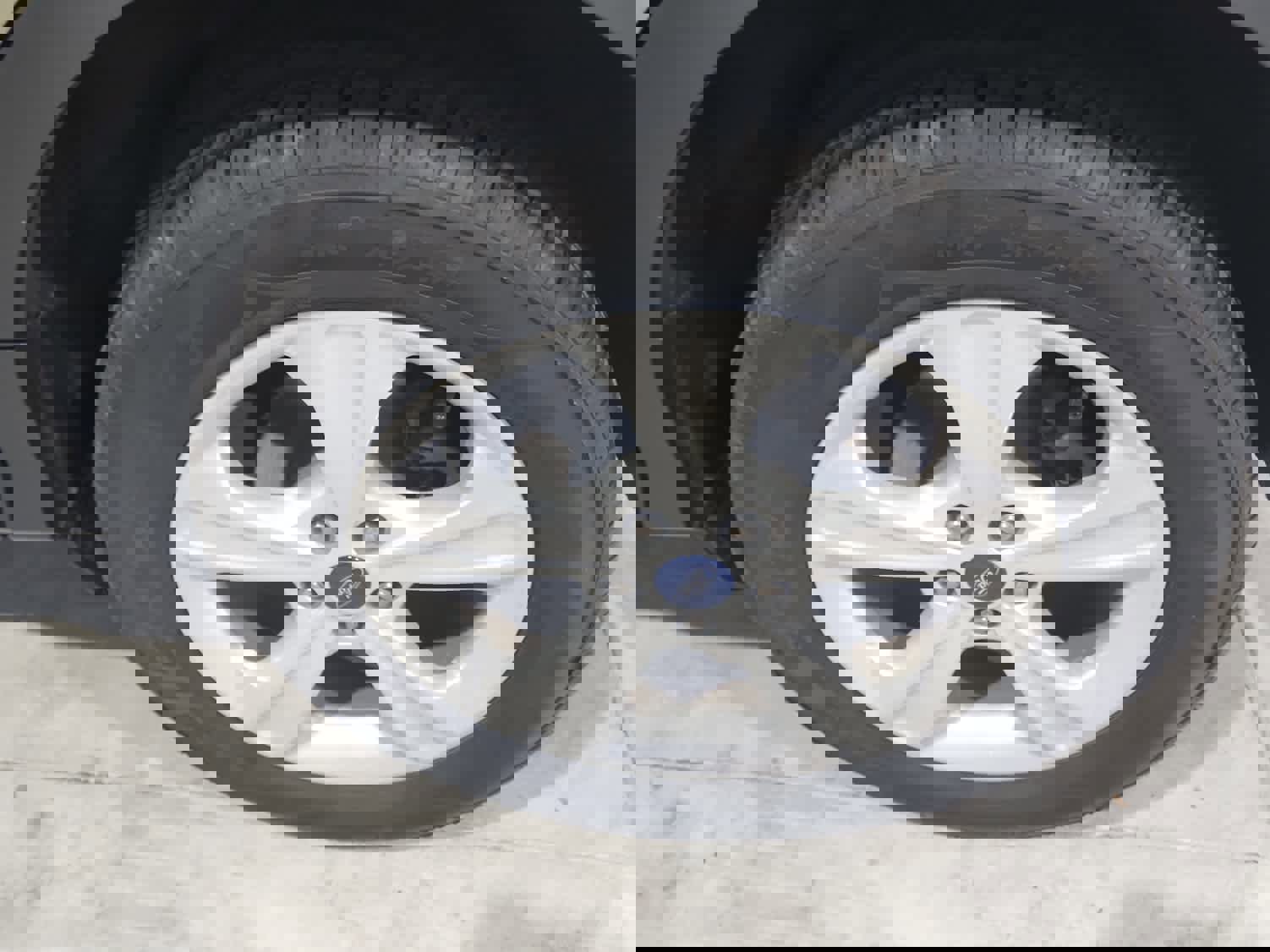 Used 2013 Ford Escape SE image 25