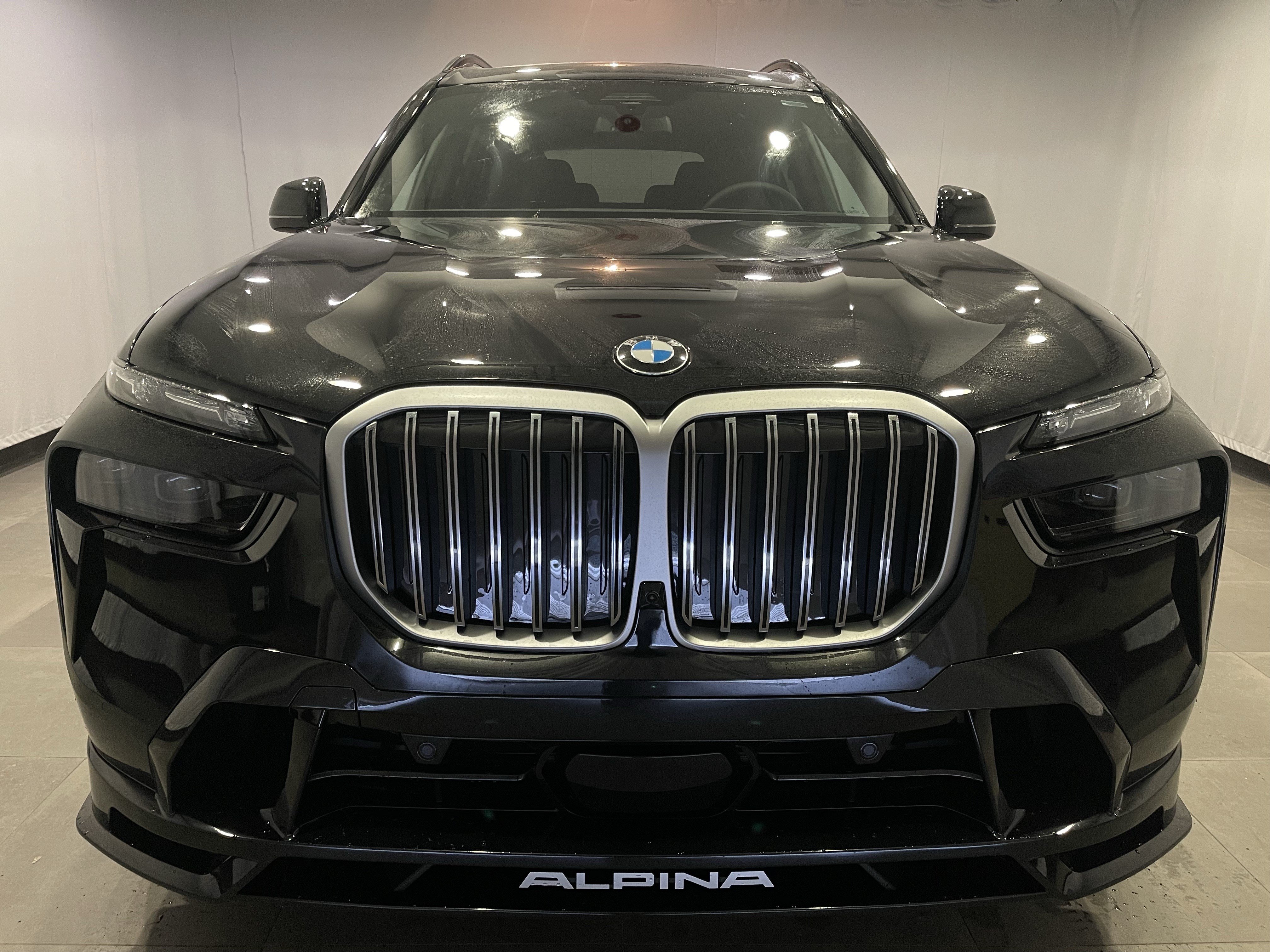 New 2026 BMW ALPINA XB7 AWD/4WD image 2