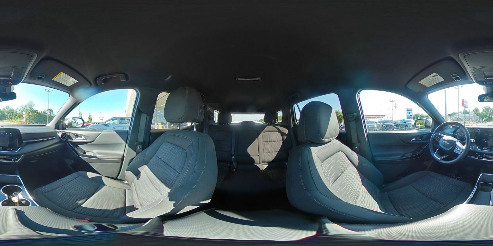 Used 2025 Chevrolet Equinox LT FWD image 37
