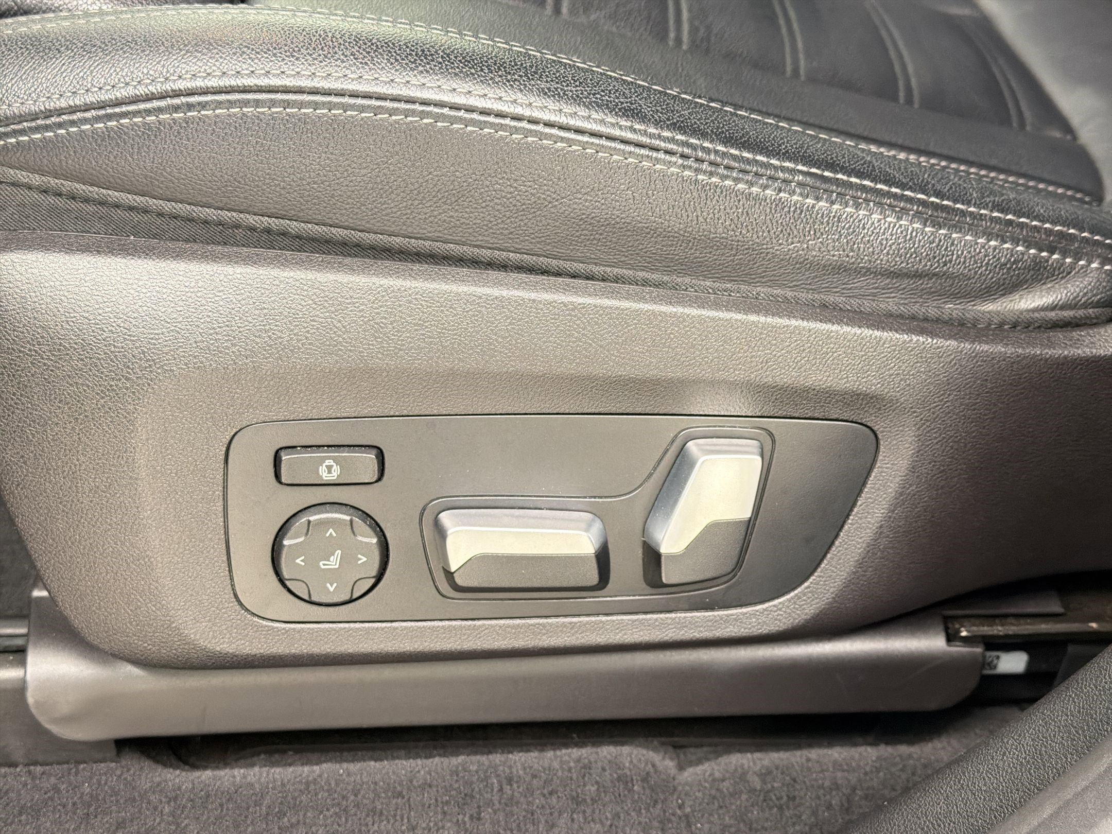 Used 2021 BMW X3 xDrive30e w/ Executive Package image 14