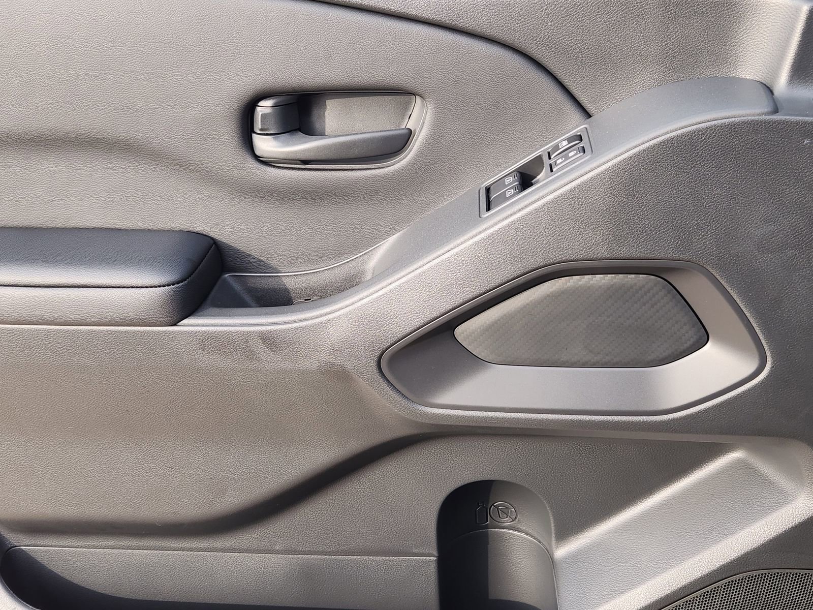 New 2026 Nissan Frontier S image 19