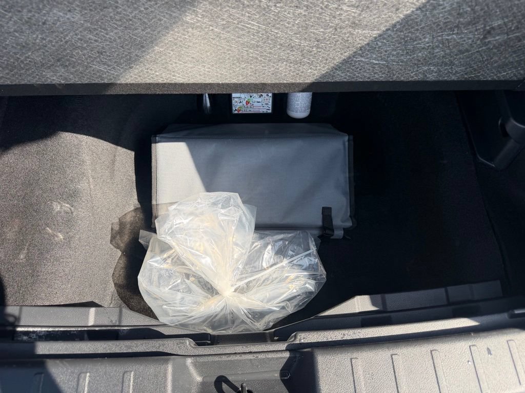 Used 2025 Nissan Kicks SV FWD image 19