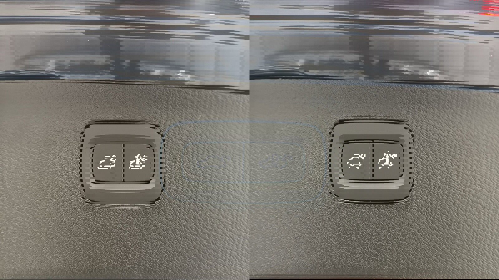 New 2026 Volvo XC90 T8 Plus w/ Protection Package Premier image 32