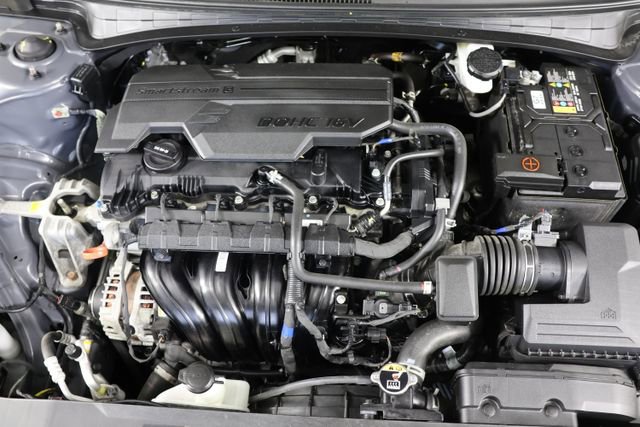 Certified 2024 Hyundai Elantra SE FWD image 22