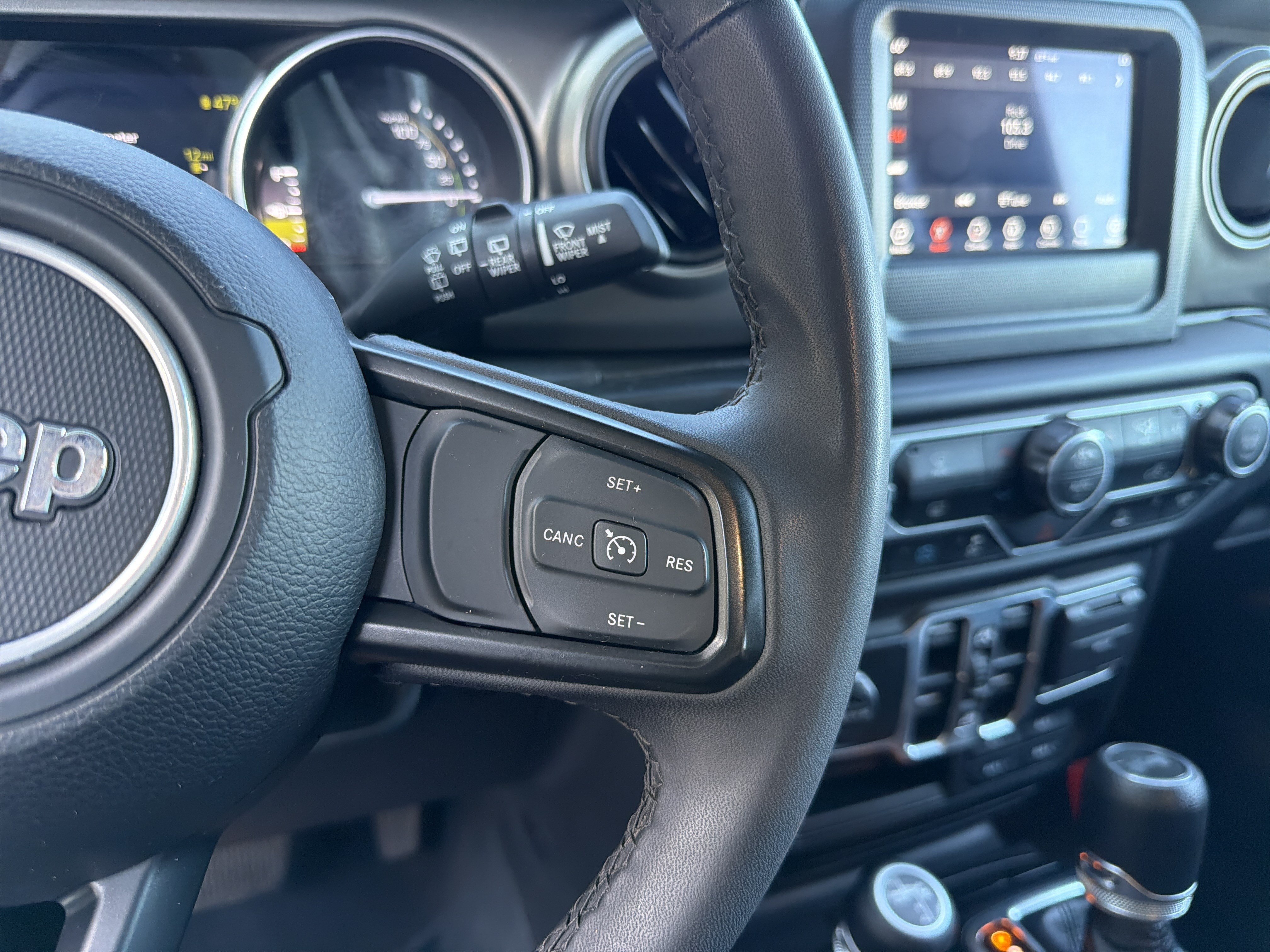 Used 2023 Jeep Wrangler Unlimited AWD/4WD image 30