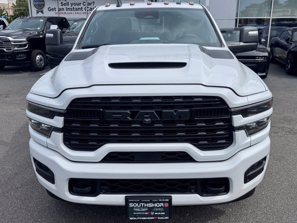 Used 2026 RAM 3500 Limited AWD/4WD image 2