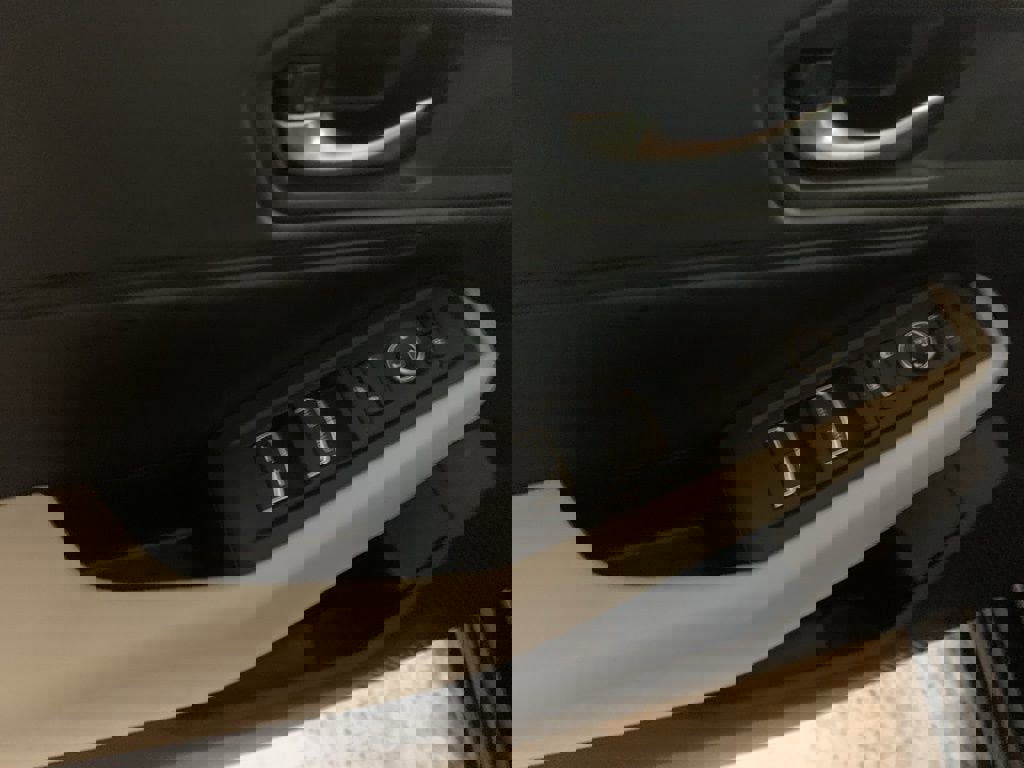 Used 2024 Honda Accord EX image 12