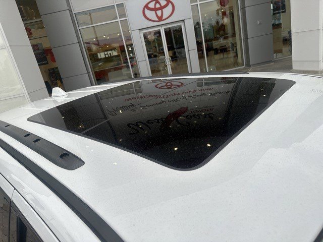 Used 2018 Jeep Grand Cherokee High Altitude image 11