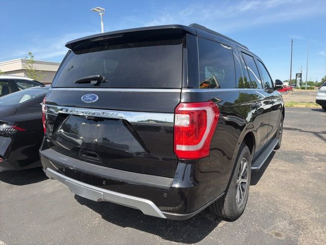 Used 2020 Ford Expedition XLT w/ Equipment Group 202A AWD/4WD image 4