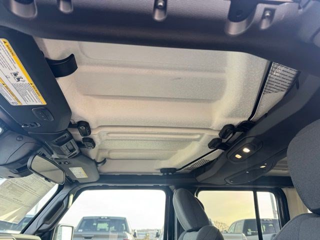 New 2026 Jeep Wrangler Unlimited Rubicon w/ Safety Group AWD/4WD image 27