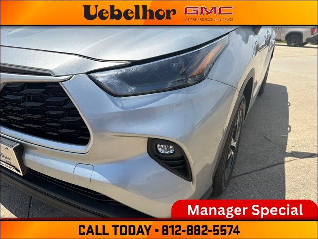 Used 2023 Toyota Highlander XLE FWD image 16