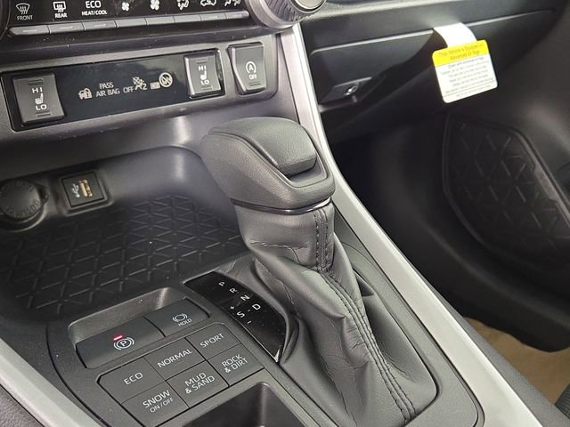 New 2025 Toyota RAV4 XLE image 22