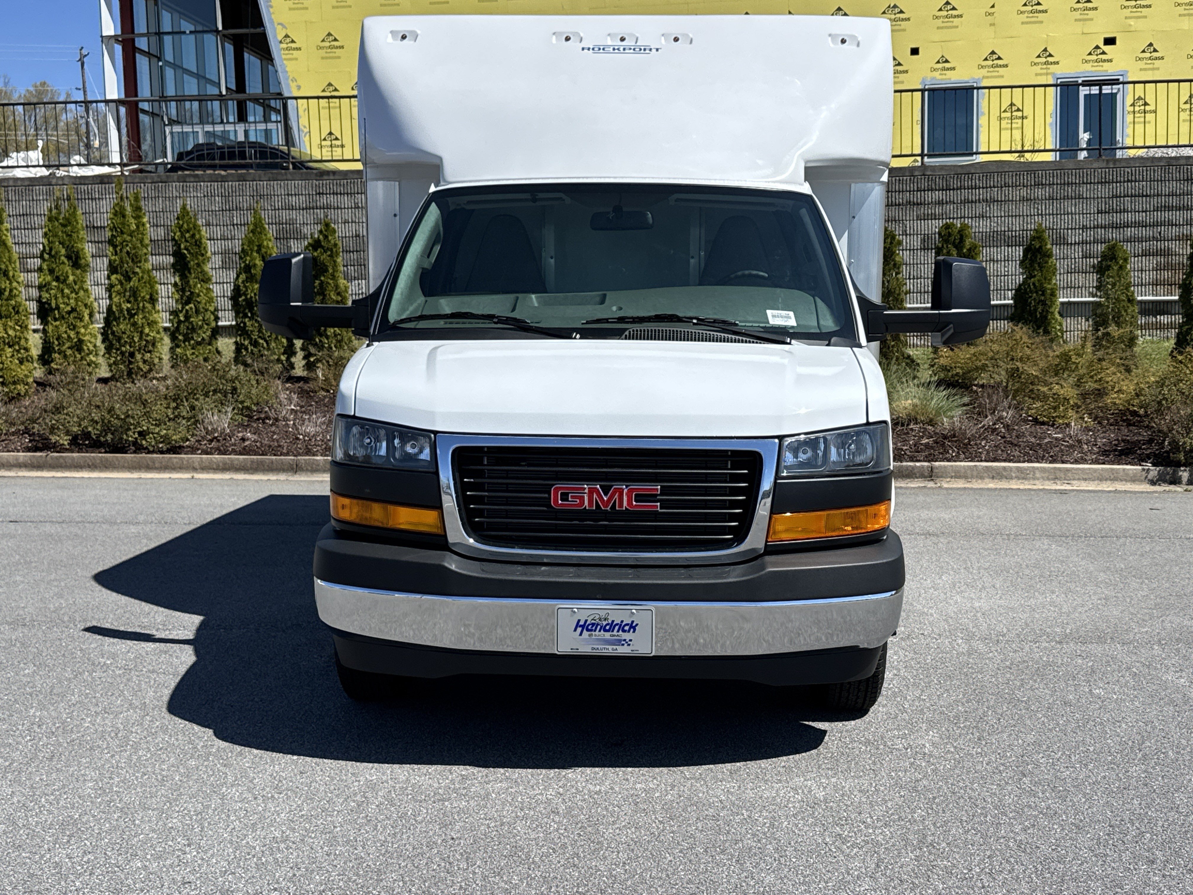New 2026 GMC Savana 3500 w/ Power Convenience Package RWD image 3