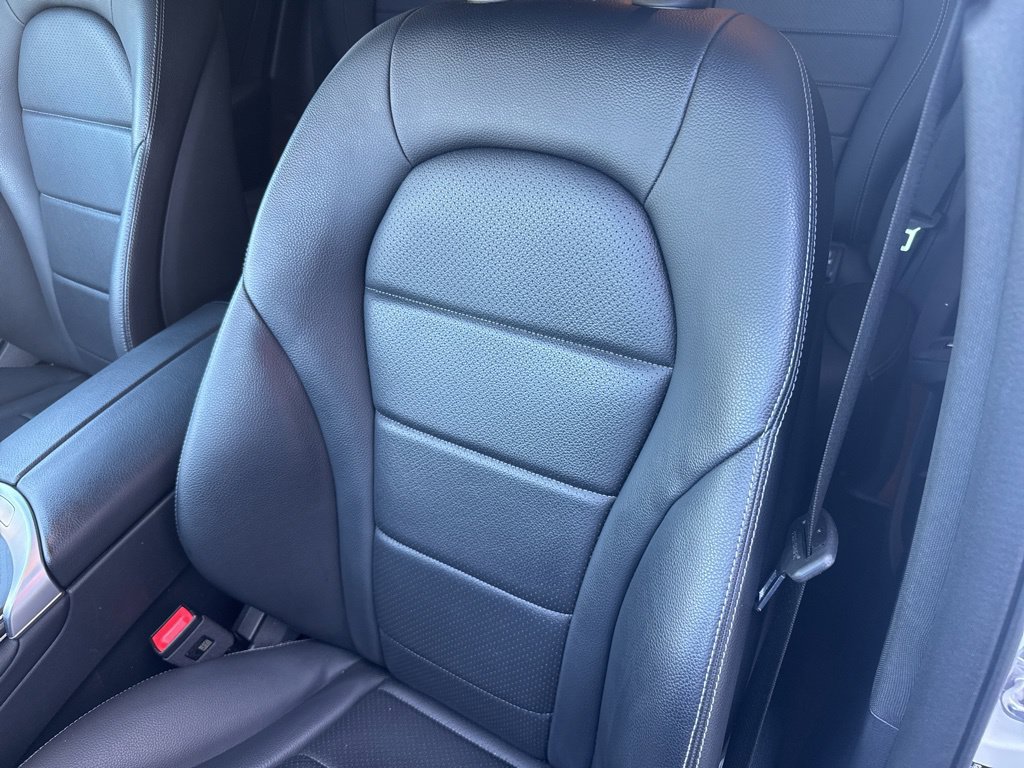 Used 2023 Mercedes-Benz GLC 300 4MATIC Coupe image 33