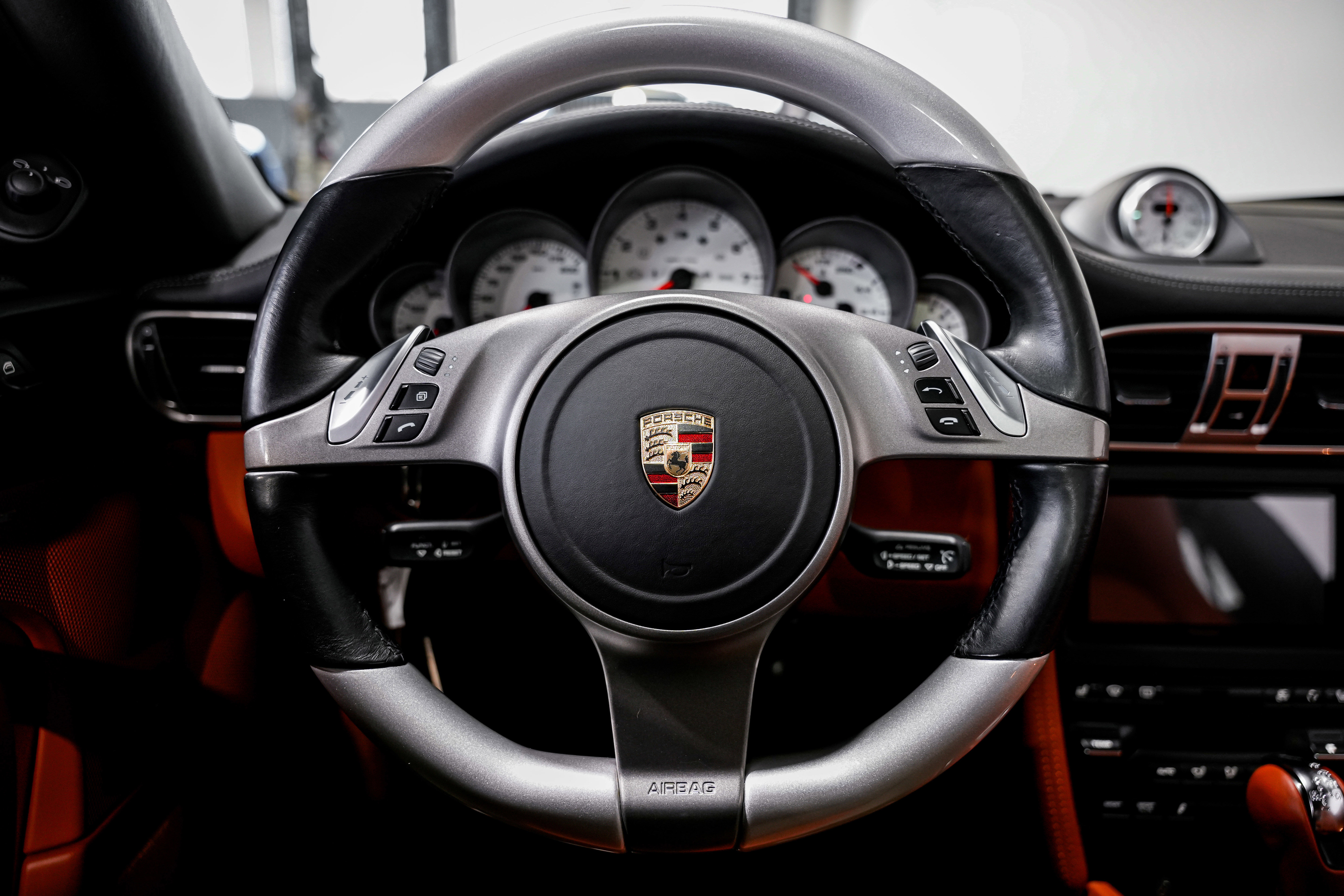 Used 2010 Porsche 911 Targa 4S image 10