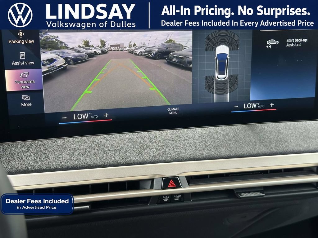 Used 2023 BMW iX xDrive50 w/ Sport Package AWD/4WD image 17