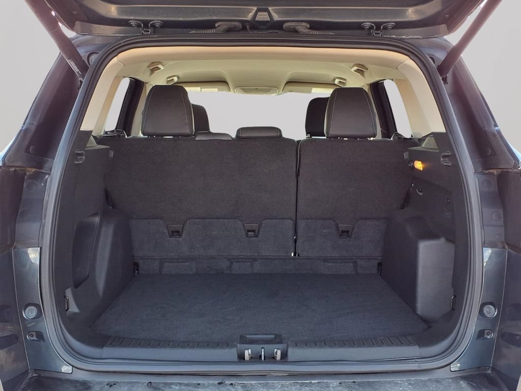 Used 2019 Ford Escape SEL FWD image 10