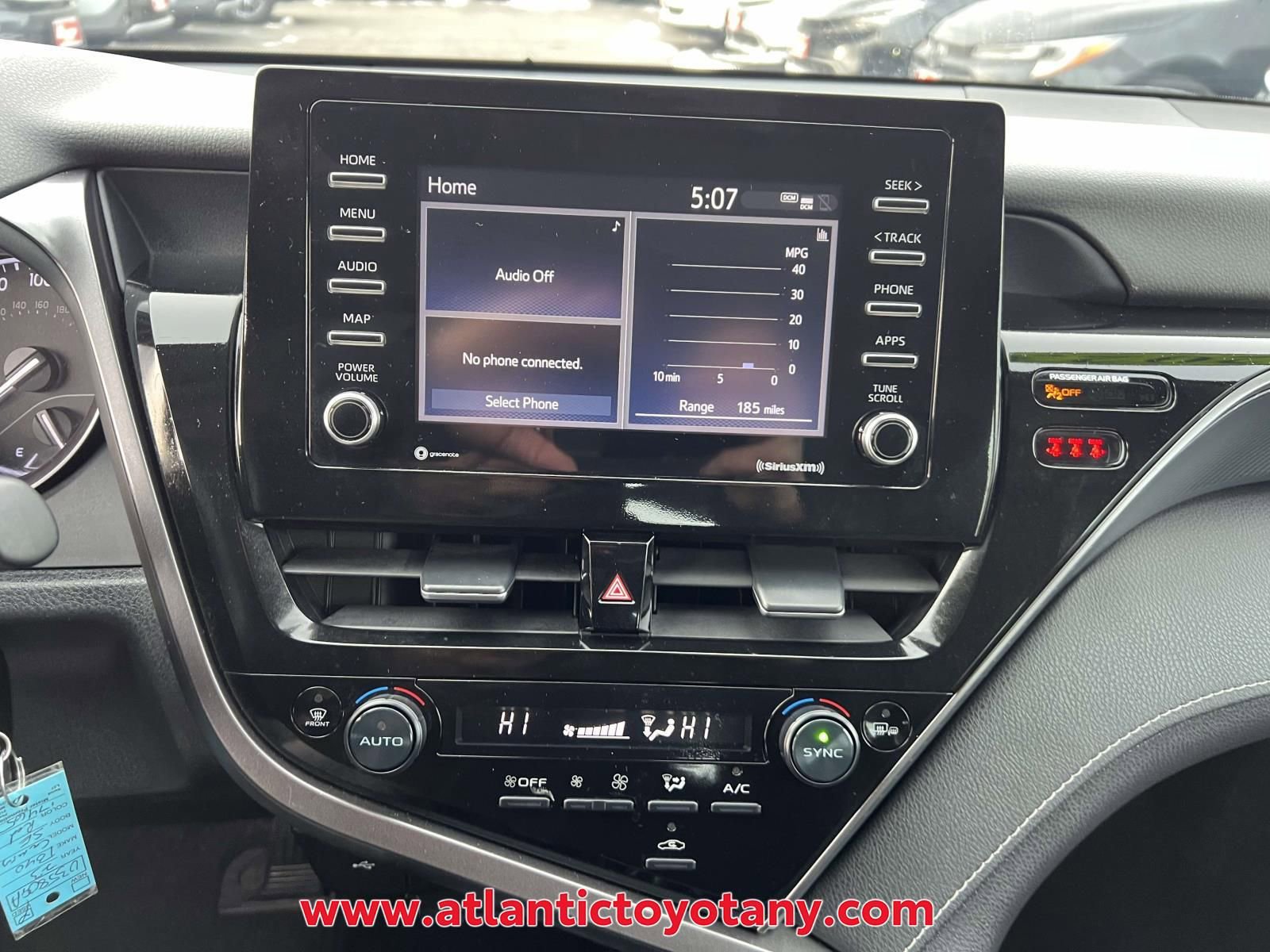 Used 2023 Toyota Camry SE image 23