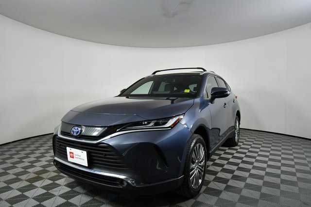 Used 2023 Toyota Venza XLE image 6