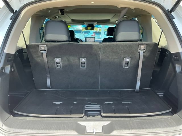Used 2025 Honda Pilot Touring image 7