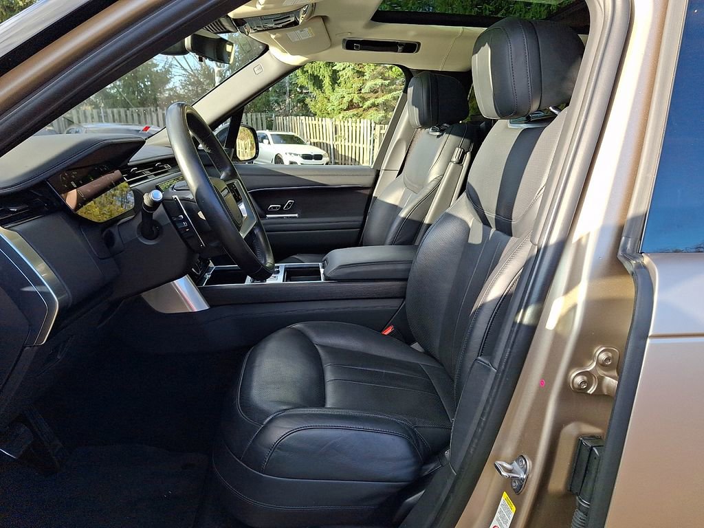 Used 2023 Land Rover Range Rover First Edition AWD/4WD image 9