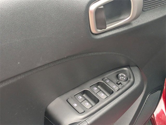 Used 2024 Hyundai Venue SEL image 10