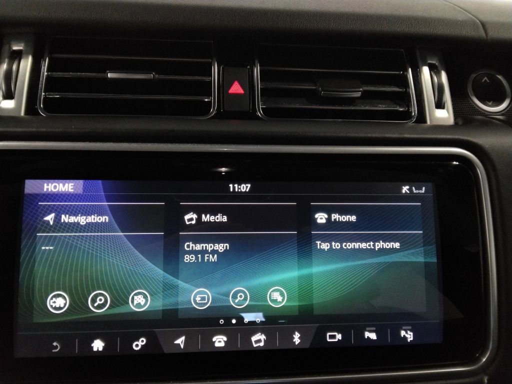 Used 2020 Land Rover Range Rover Long Wheelbase HSE image 24