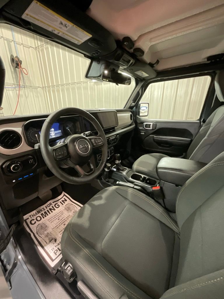 Used 2025 Jeep Wrangler Unlimited Sport S 4xe w/ Convenience Group AWD/4WD image 9