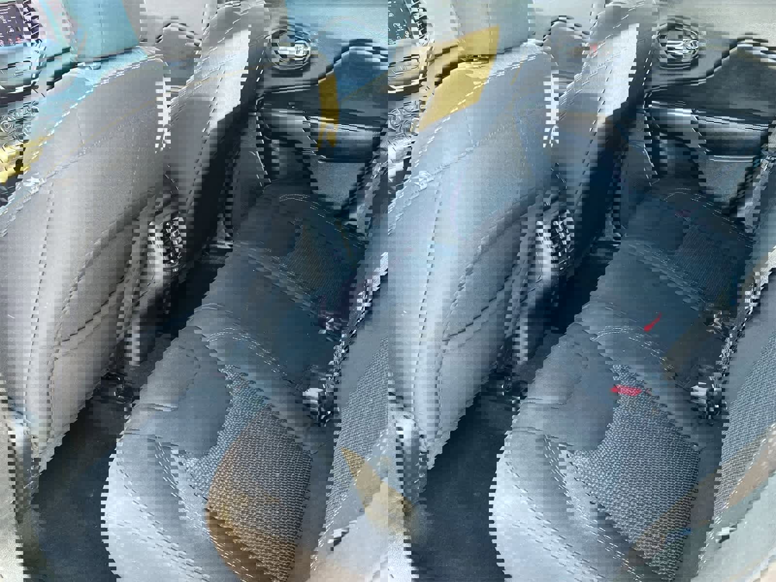 Used 2019 Jeep Cherokee Latitude w/ Popular Appearance Group image 18