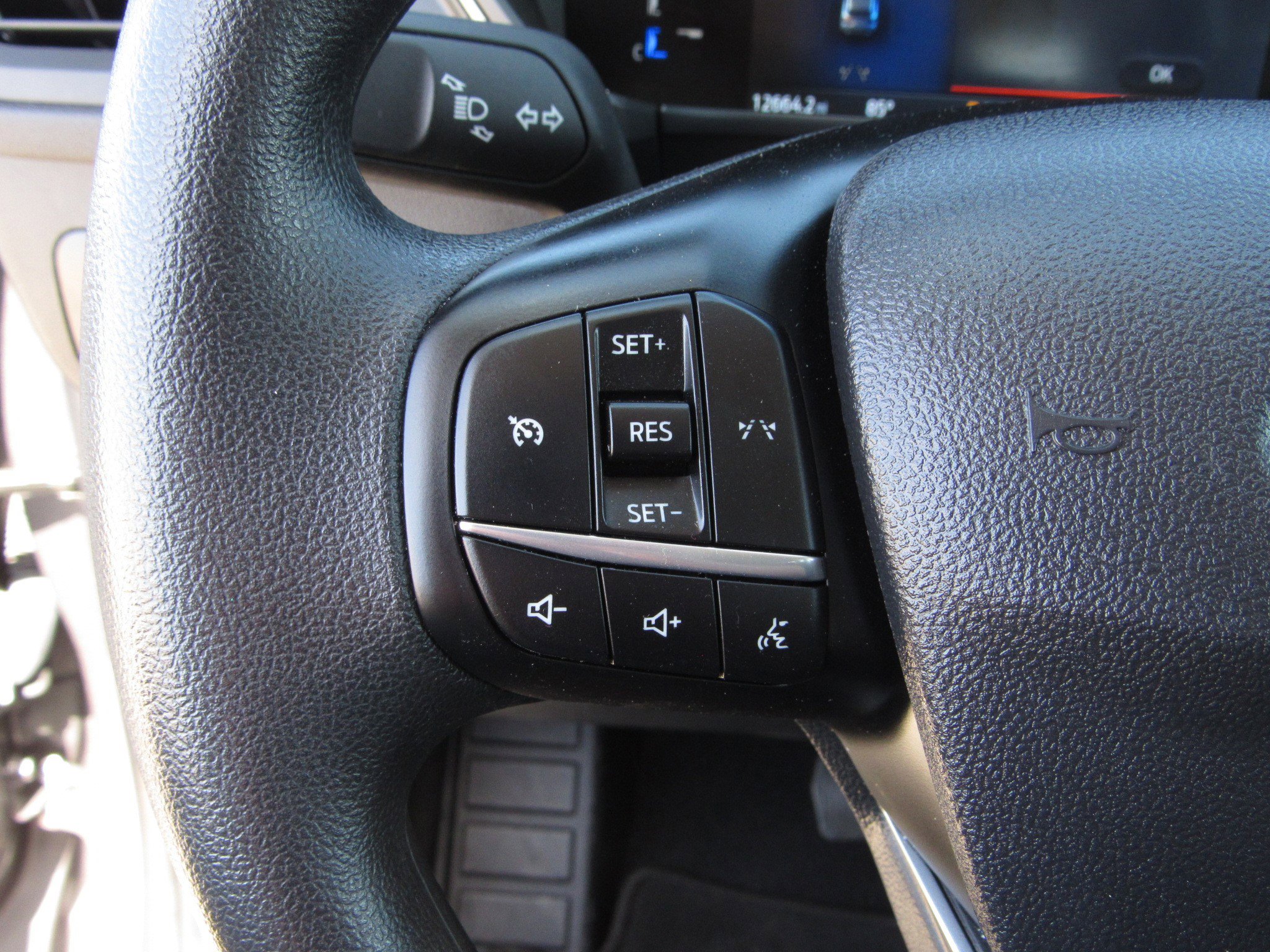 Used 2025 Ford Escape Active AWD/4WD image 23