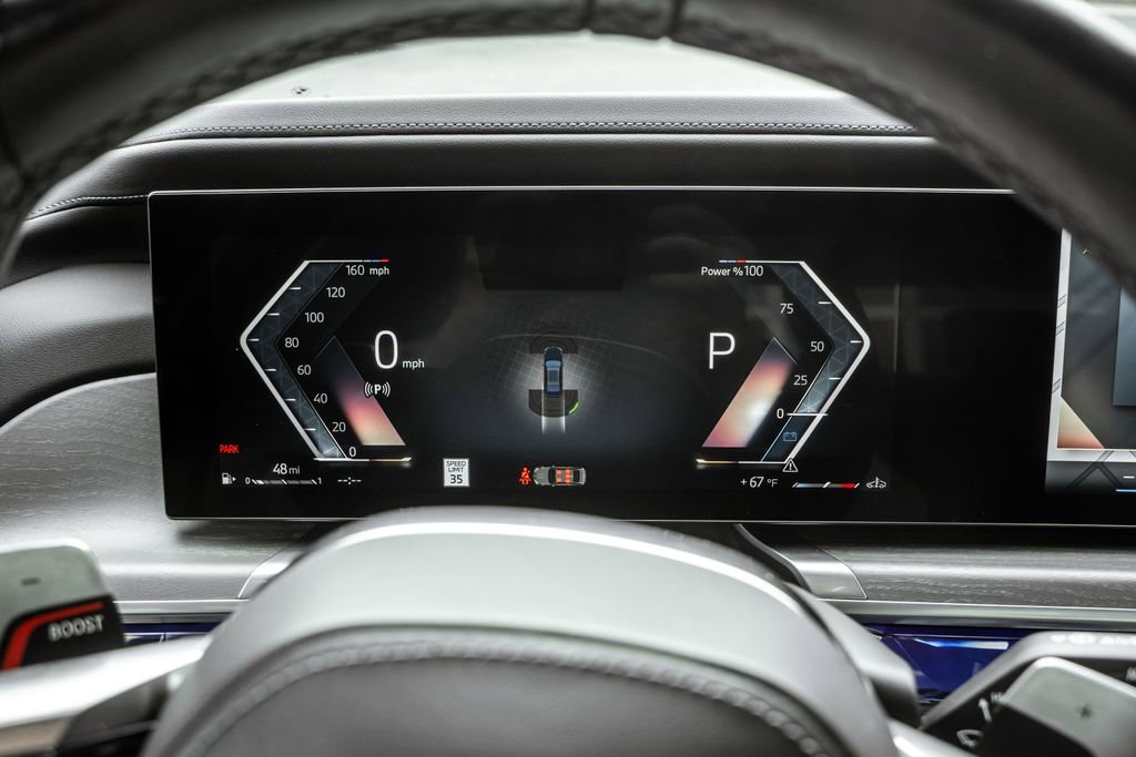 Used 2023 BMW 760i xDrive w/ Executive Package image 15