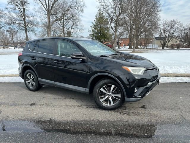 Used 2018 Toyota RAV4 XLE image 2