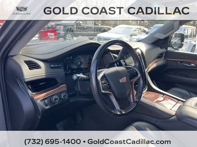Used 2019 Cadillac Escalade ESV Luxury image 17