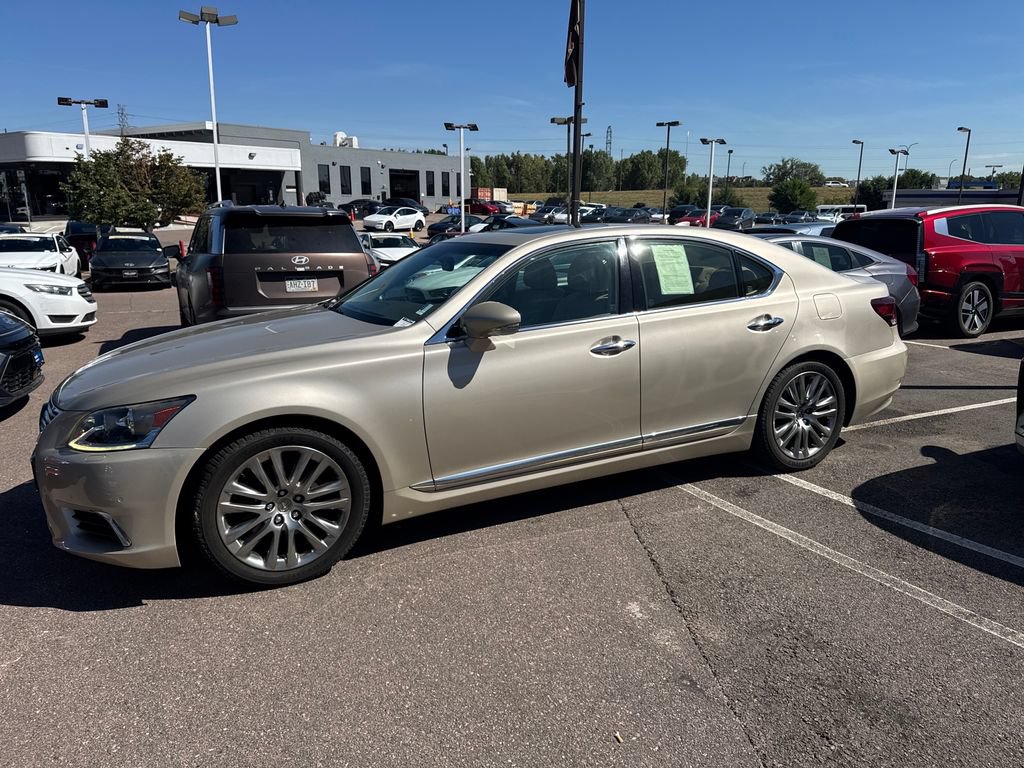 Used 2014 Lexus LS 460 w/ Comfort Package RWD image 17