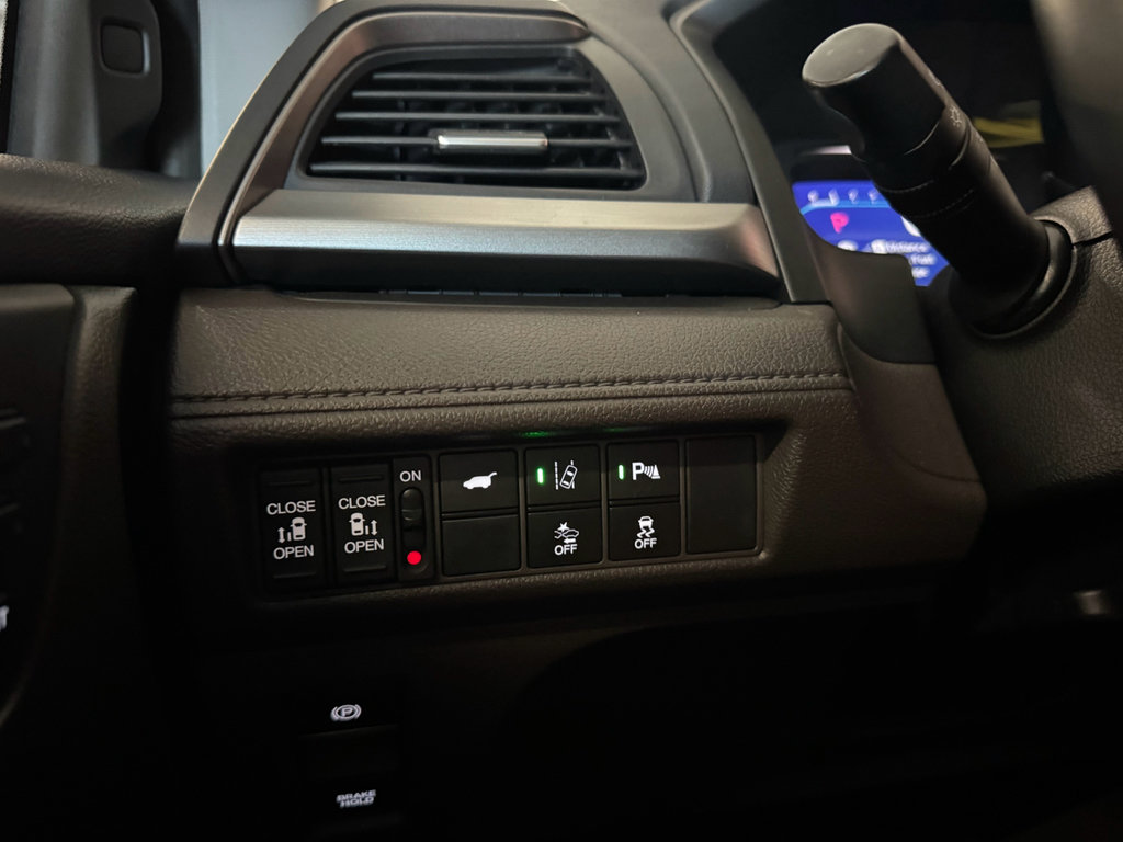 Used 2018 Honda Odyssey Touring image 16
