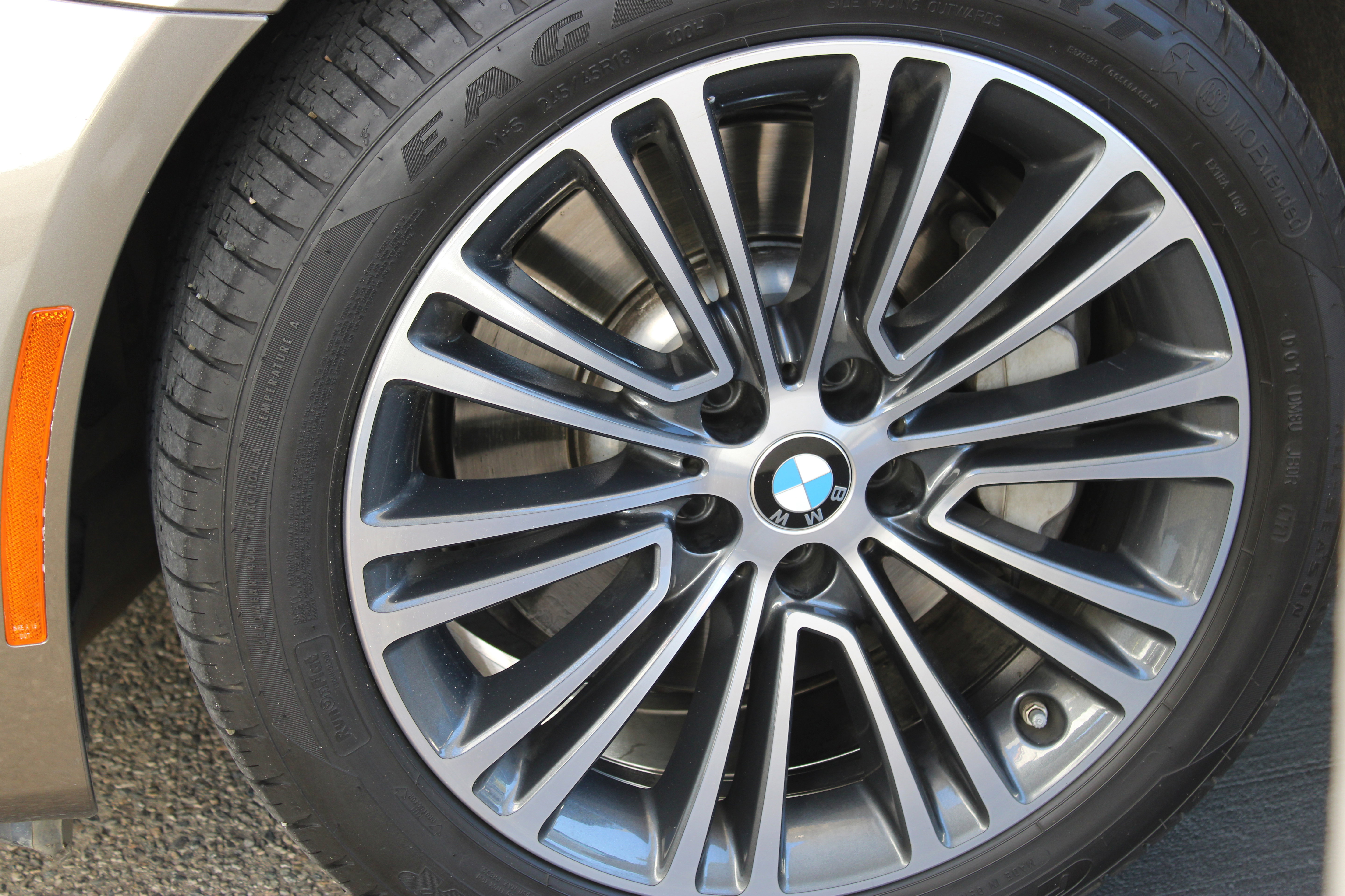 Used 2018 BMW 540i RWD image 12