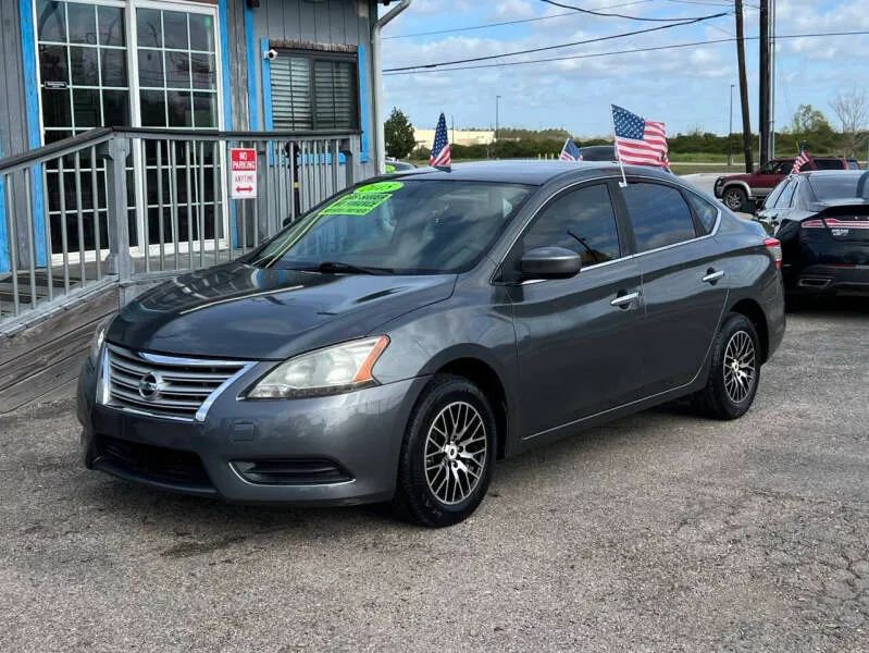 Used 2015 Nissan Sentra S image 2