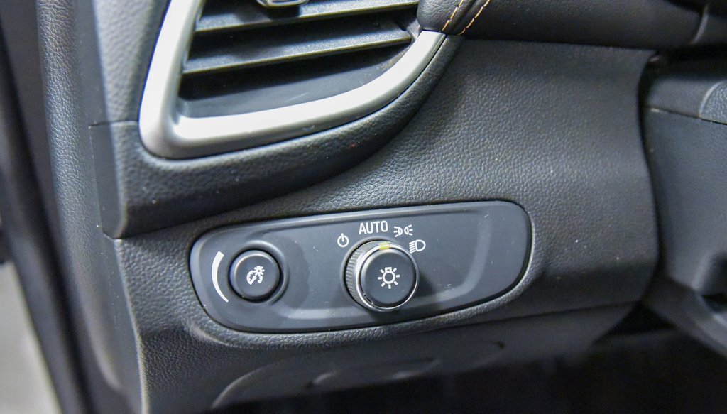 Used 2021 Chevrolet Trax LS image 16