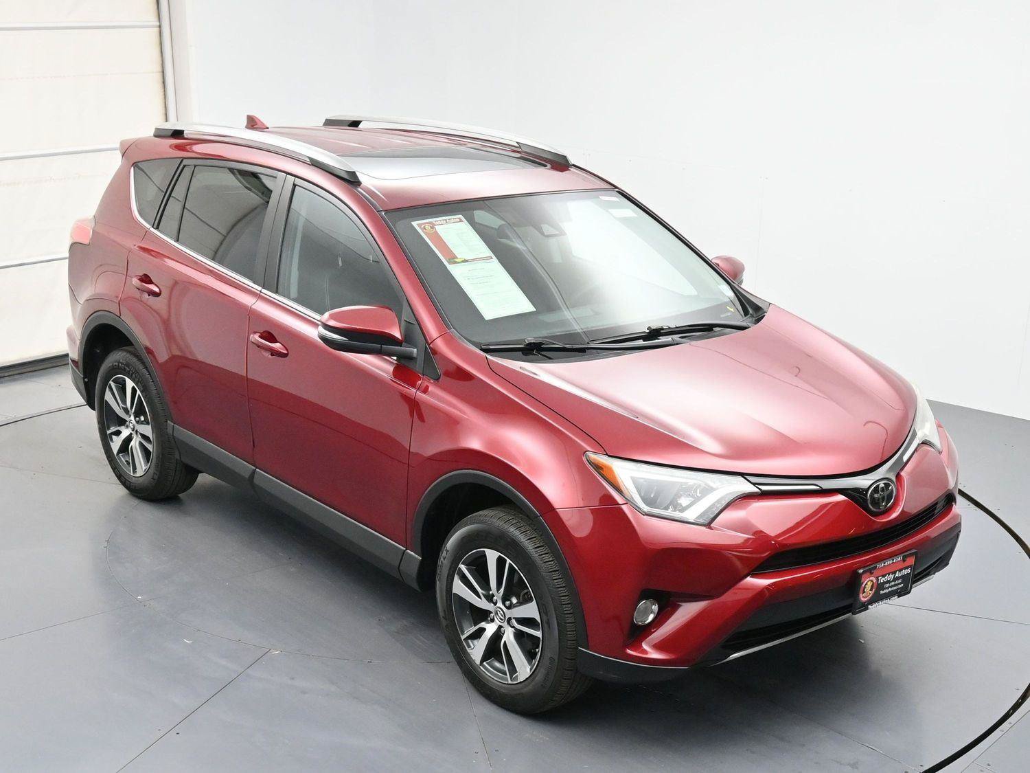 Used 2018 Toyota RAV4 XLE FWD image 32