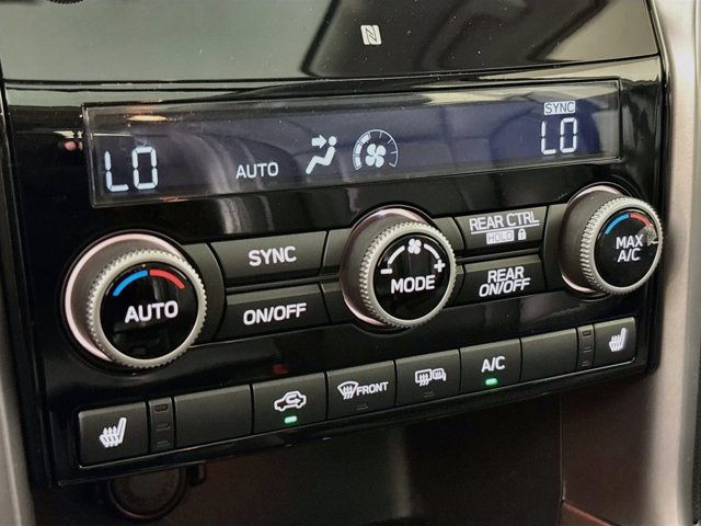 Used 2022 Subaru Ascent Limited w/ Technology Package AWD/4WD image 19